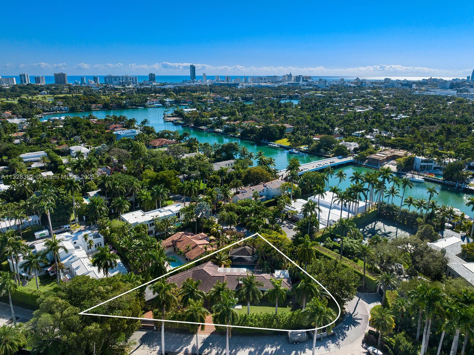 1730 N View Dr  For Sale A11328382, FL