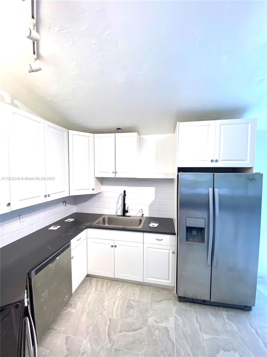 Listing Photo 9