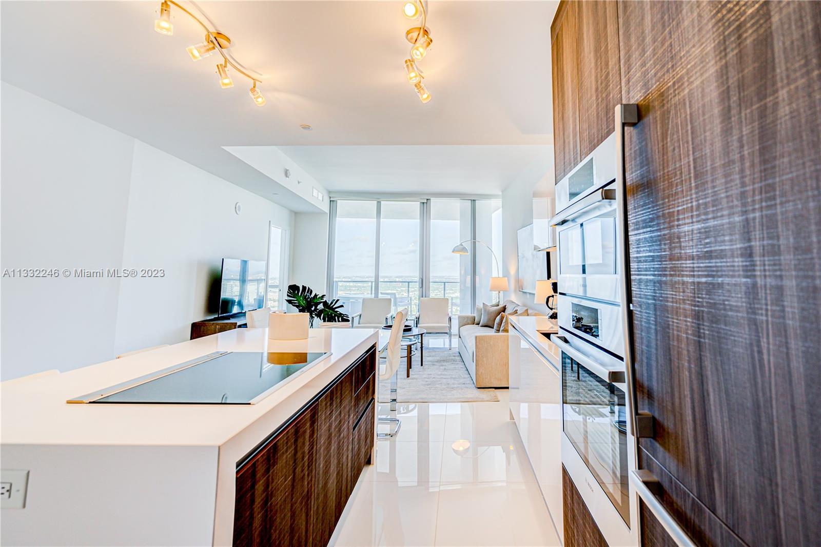 851 ne 1st ave 3900, Miami, FL 33132