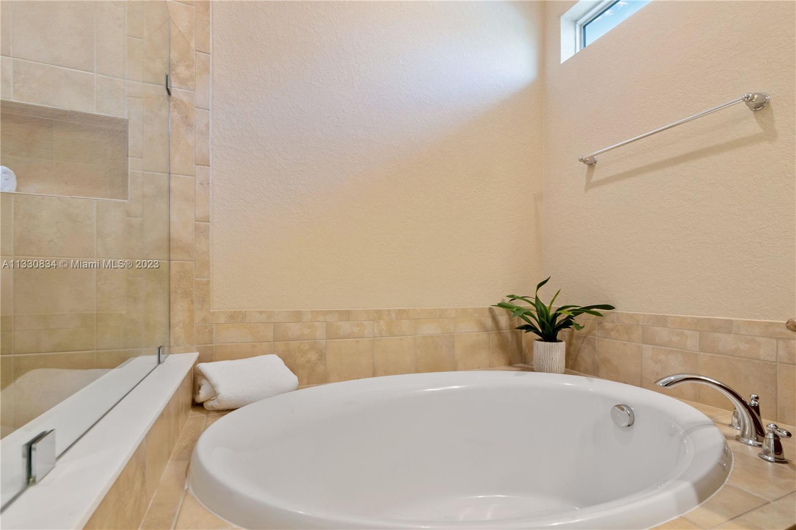 Listing Photo 16