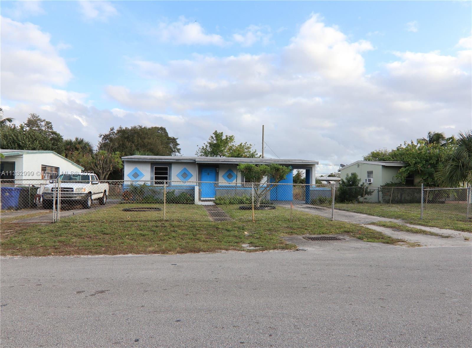 1304 NW 13th Ct  For Sale A11332999, FL