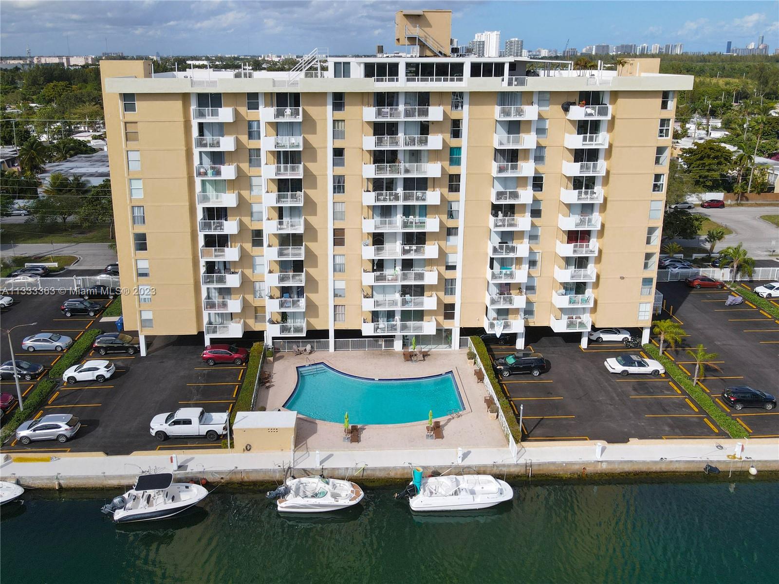 Enjoy your pool by the canal while boat watching.  Docks for rent upon avialibility.