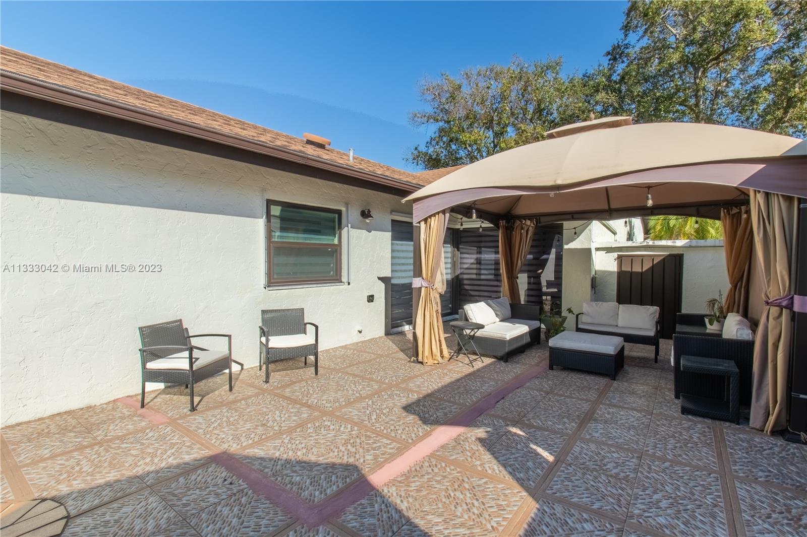 Listing Photo 6