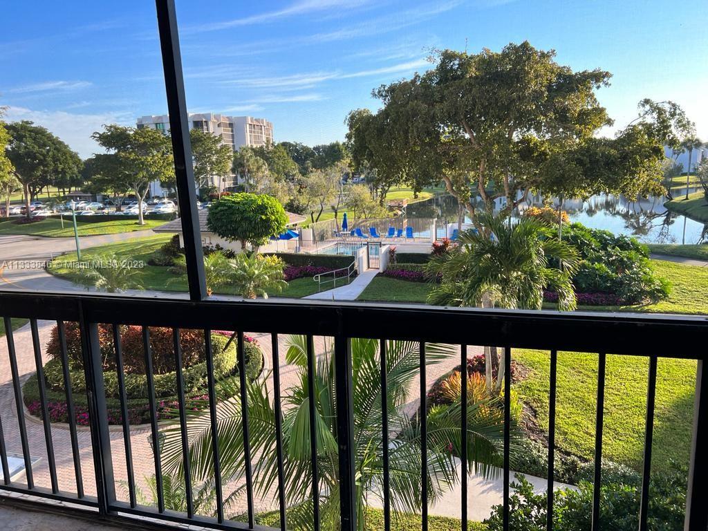 1532  Bridgewood Dr #1532 For Sale A11333846, FL