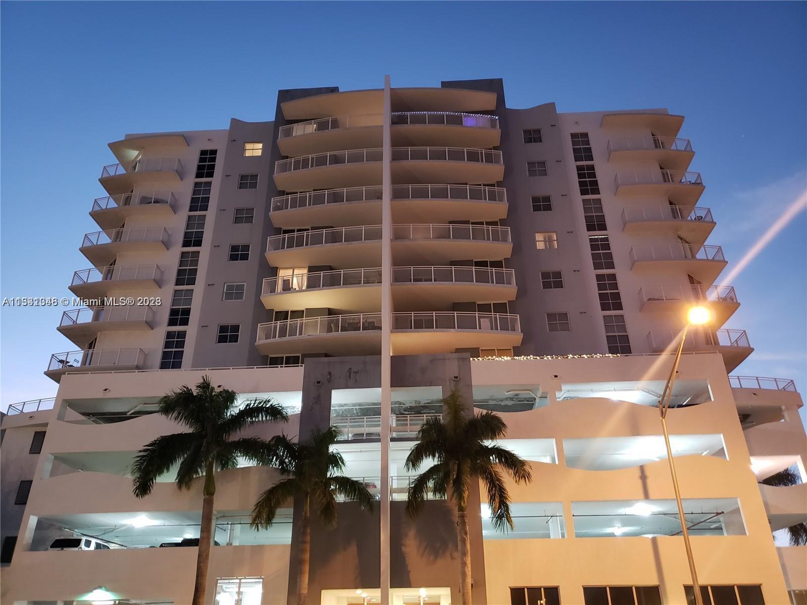 ***Don't miss the opportunity to own this spacious 1 bedroom and 1 bathroom apartment with a big balcony and great view*** 2 assigned parking spaces. Secure garage. Walking distance to Coconut Grove Metrorail Station. Amenities included gym, indoor pool and lounge area. New A/C. Perfect for investors or to end user.