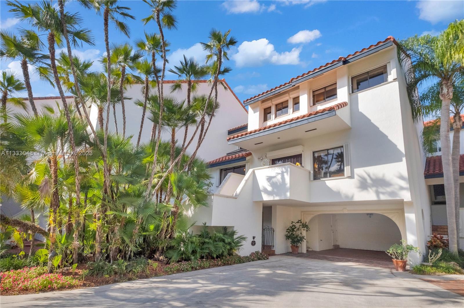 2000 S Bayshore Dr #4 For Sale A11333048, FL
