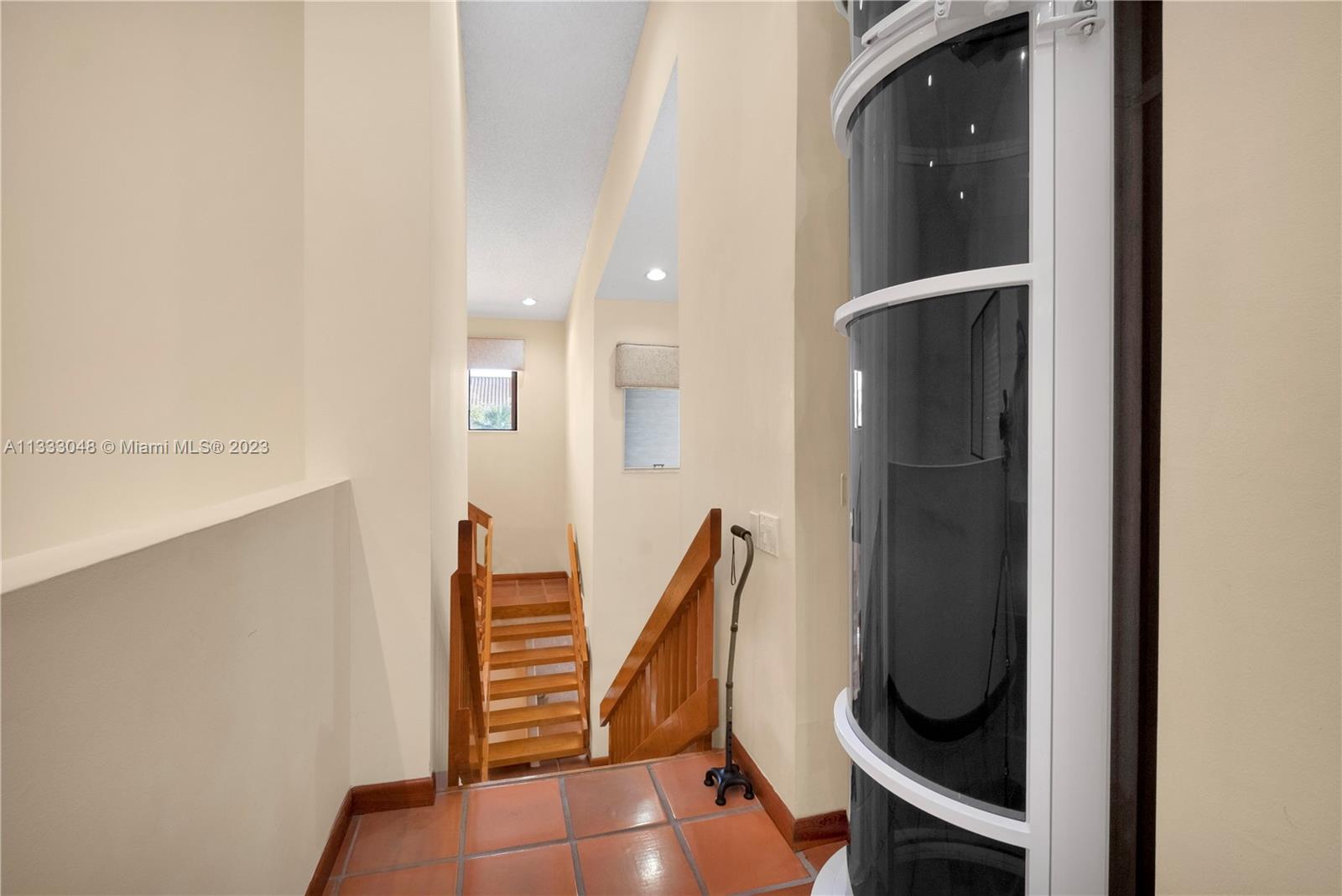 elevator on 3rd level
