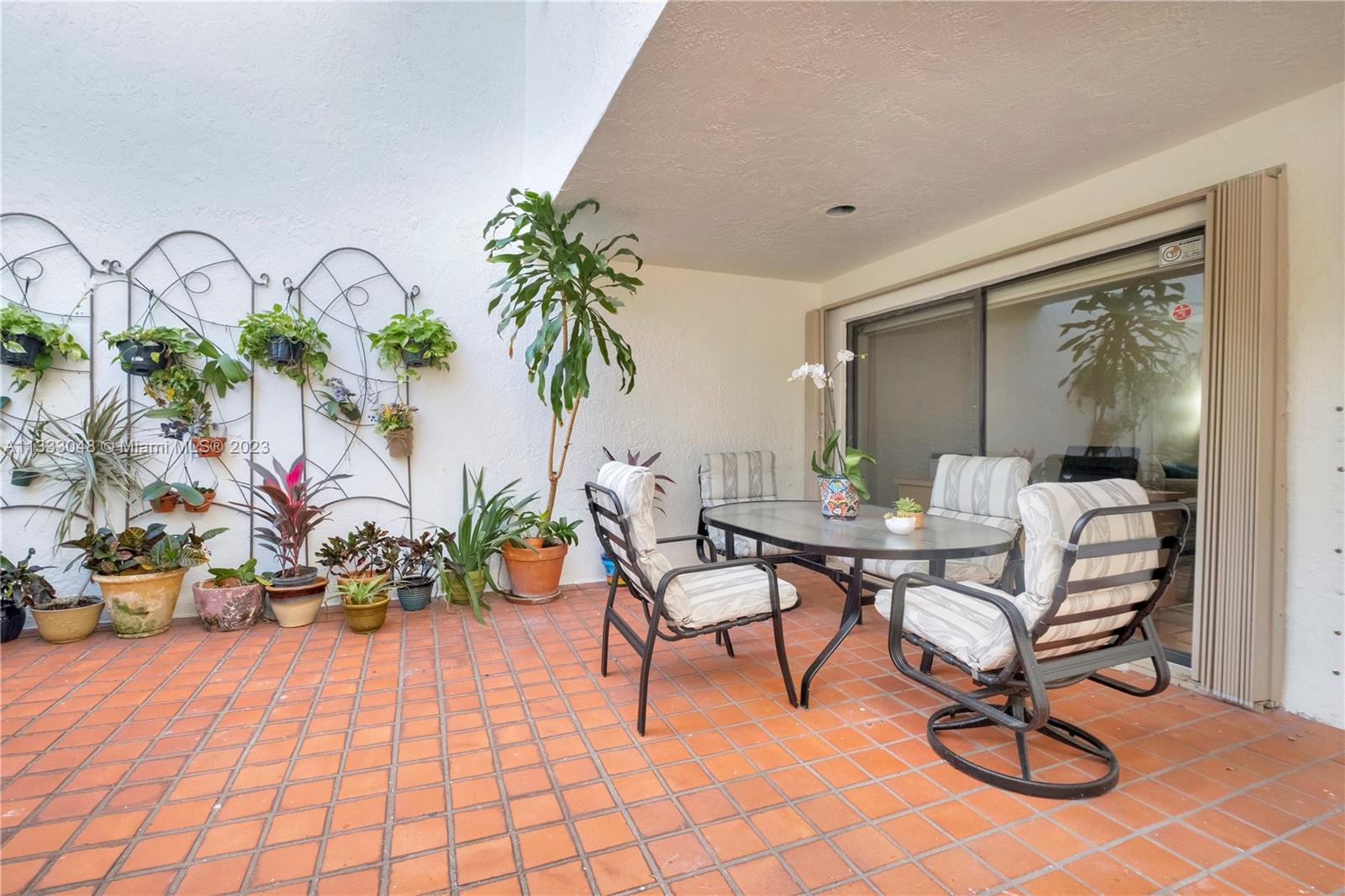 outdoor terrace entrance level