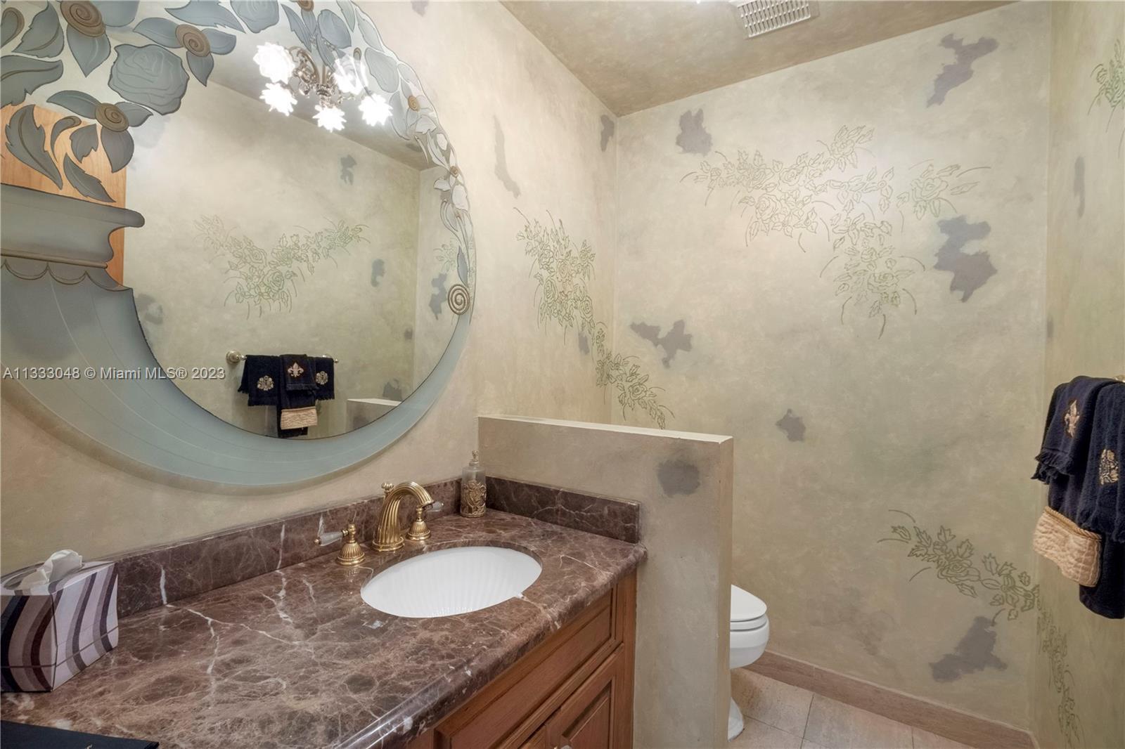 1/2 bath level 2