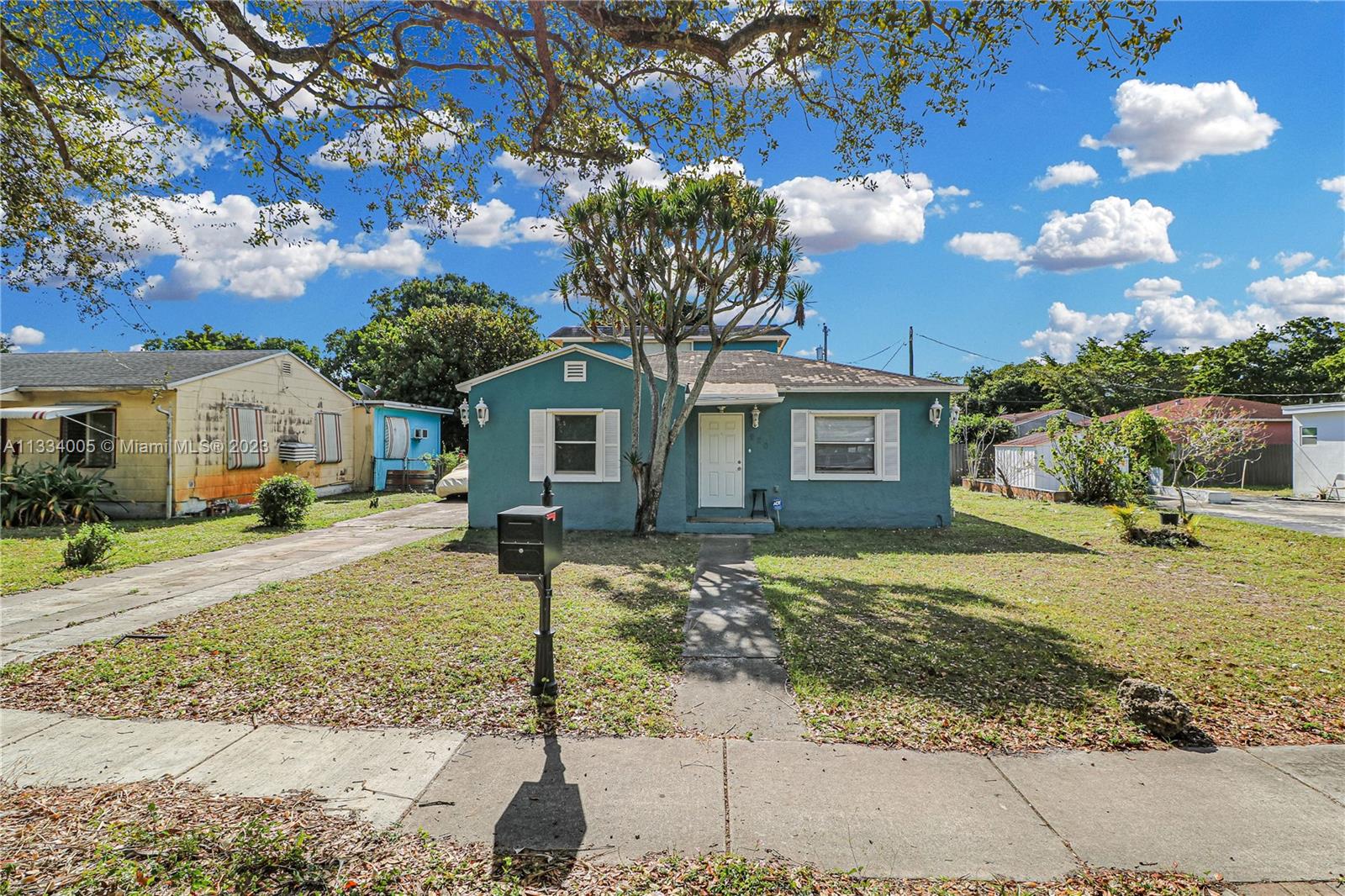Photo 1 of 920 125th St in North Miami - MLS A11334005