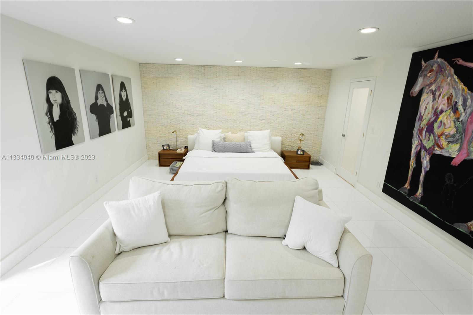 Photo 2 of 8908 151st Ct in Miami - MLS A11334040