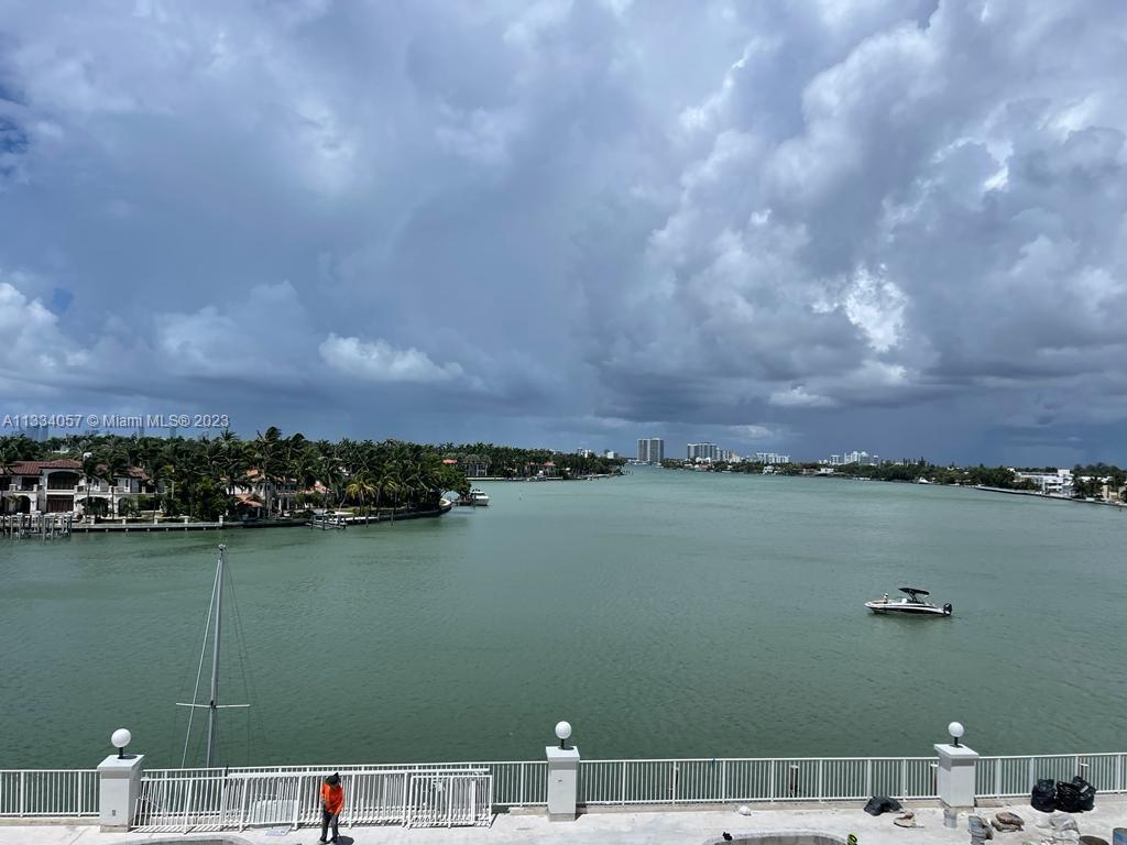 Pool deck on the intracostal bay.