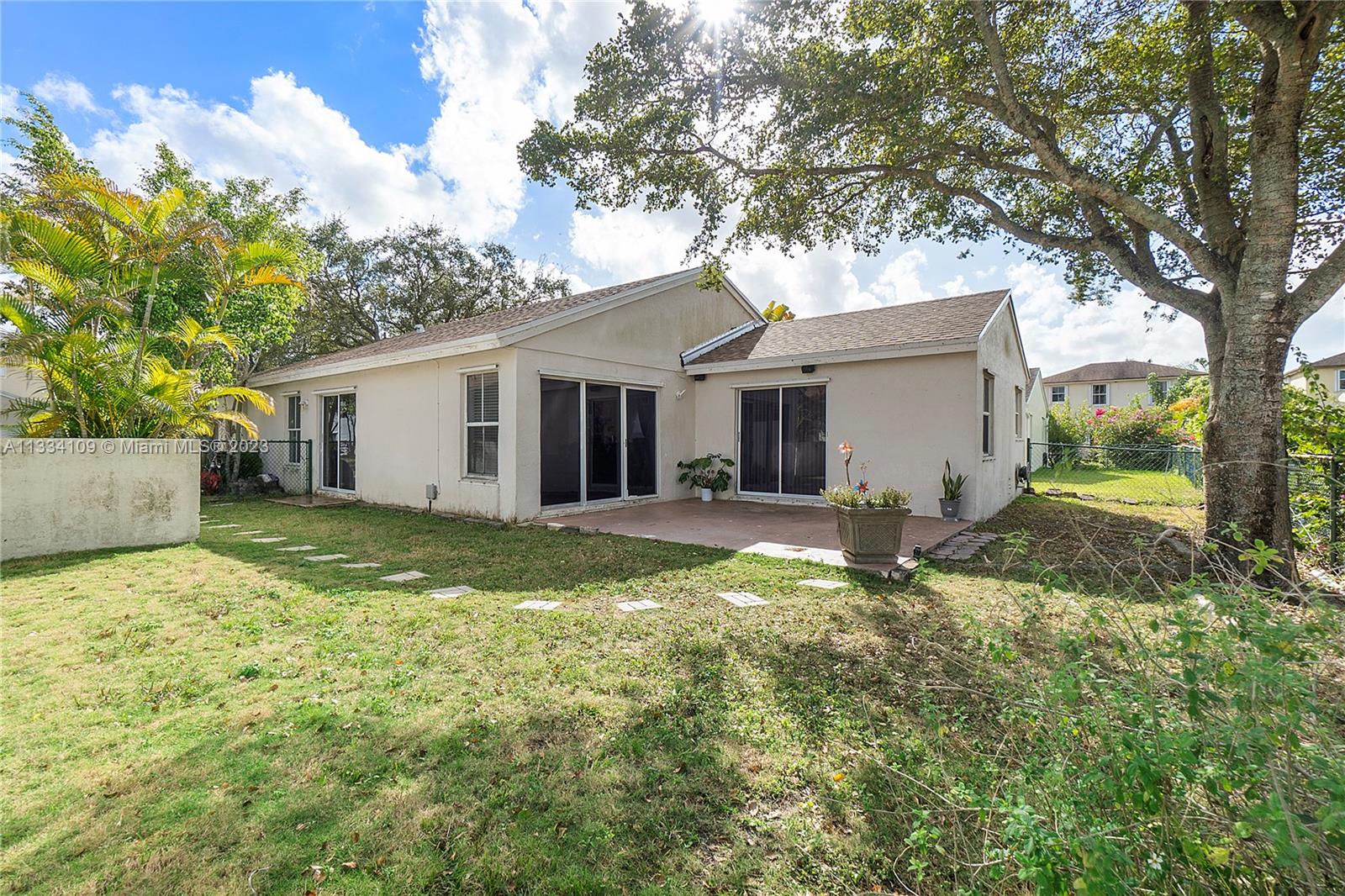 Listing Photo 10