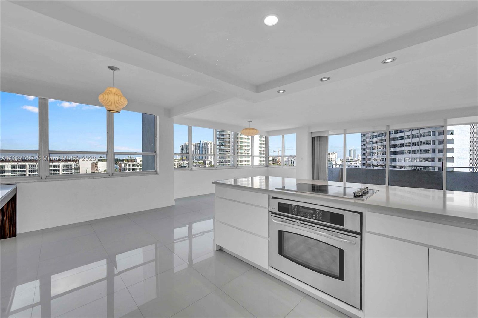 11 Island Ave 812, Miami Beach, FL 33139