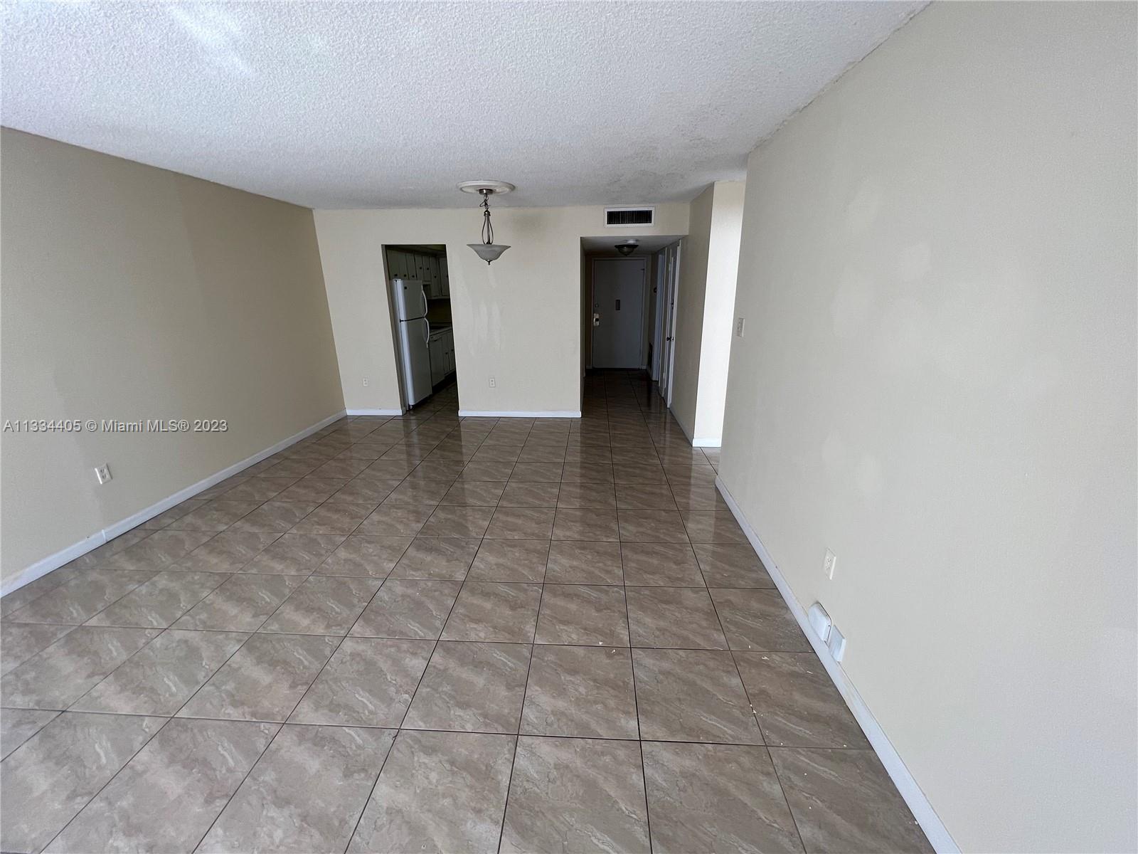 Photo 2 of Del Prado Marina in Aventura - MLS A11334405
