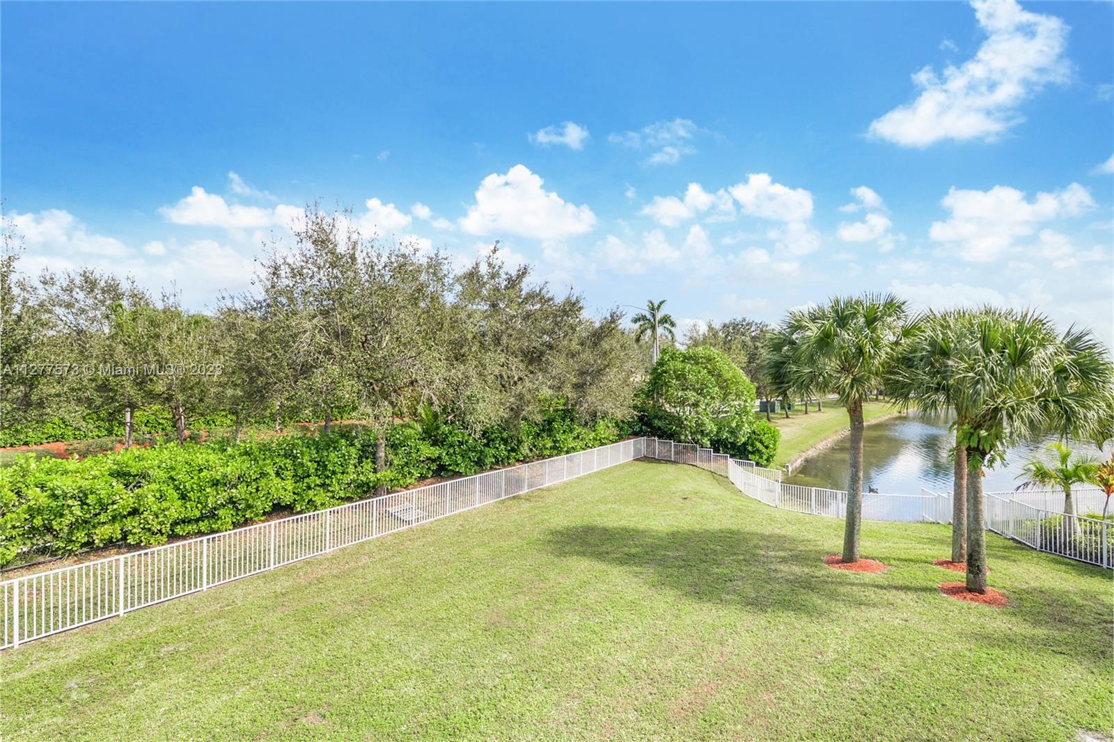 Listing Photo 17