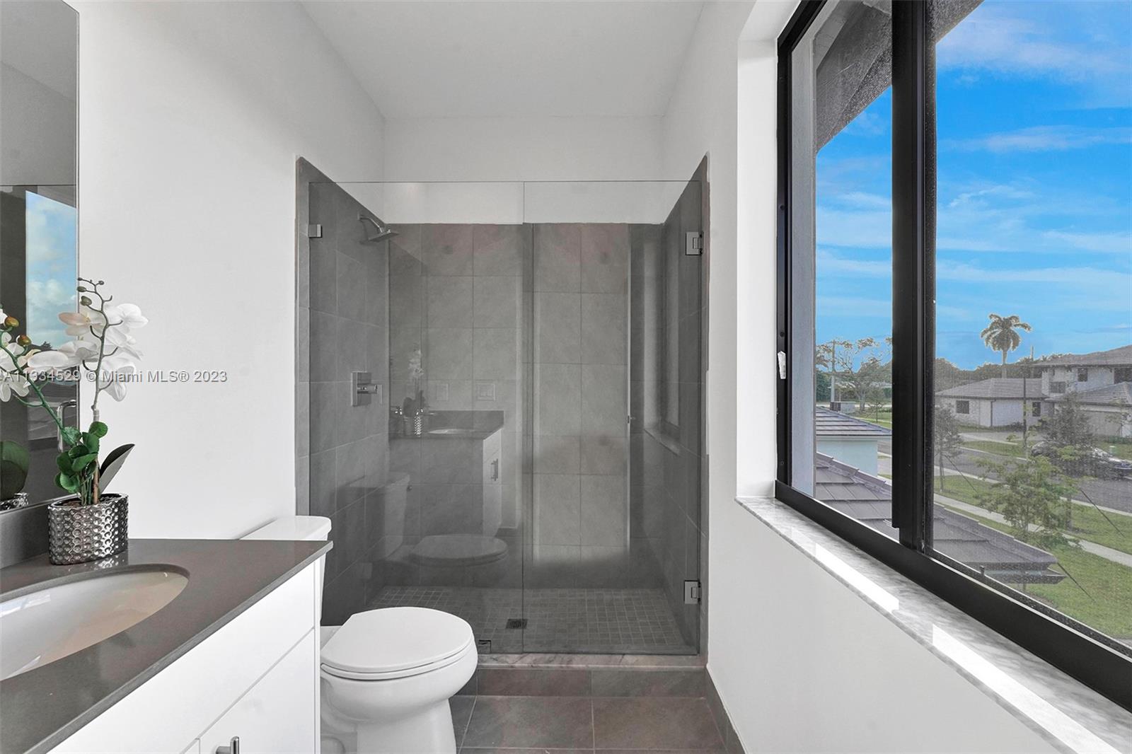 Listing Photo 14