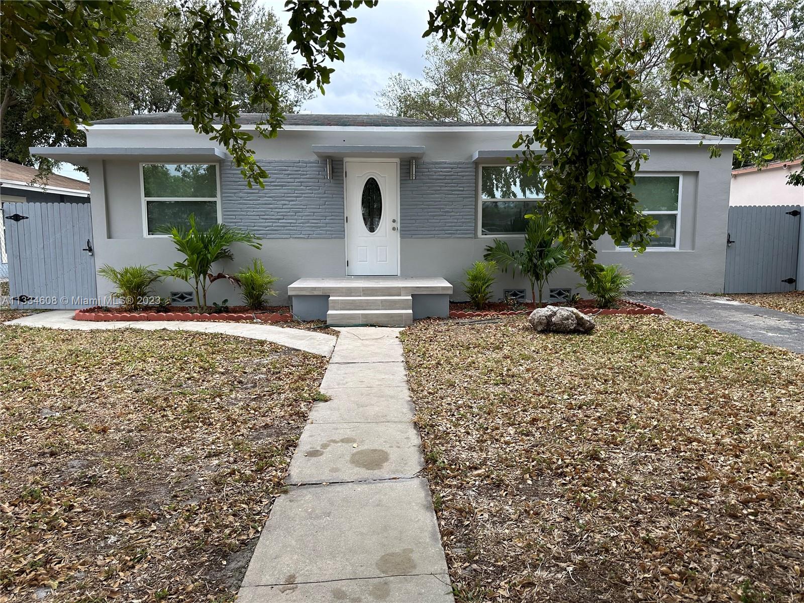 Photo 1 of 2434 Polk St in Hollywood - MLS A11334608