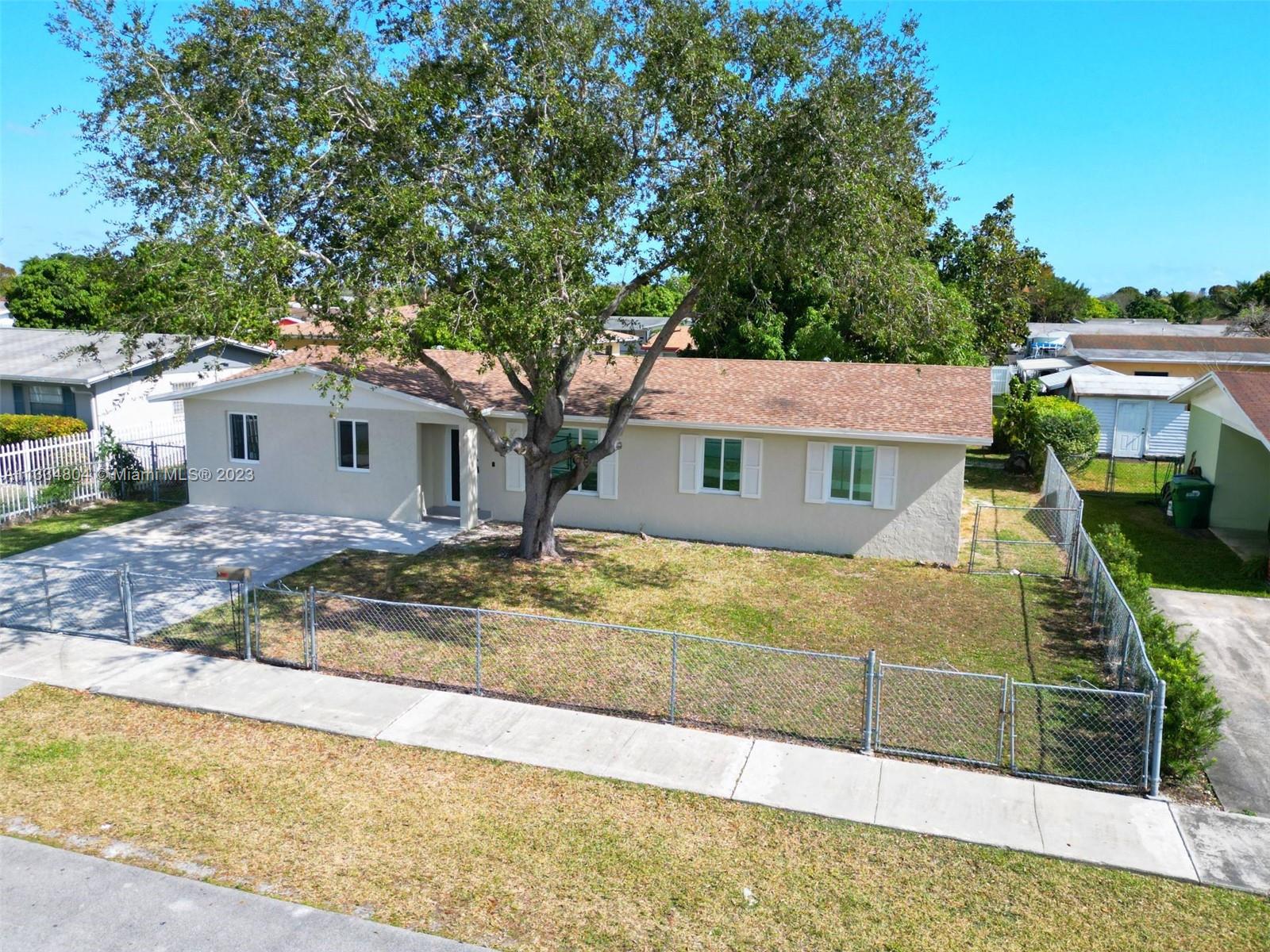 Photo 1 of 19807 118th Pl in Miami - MLS A11334804