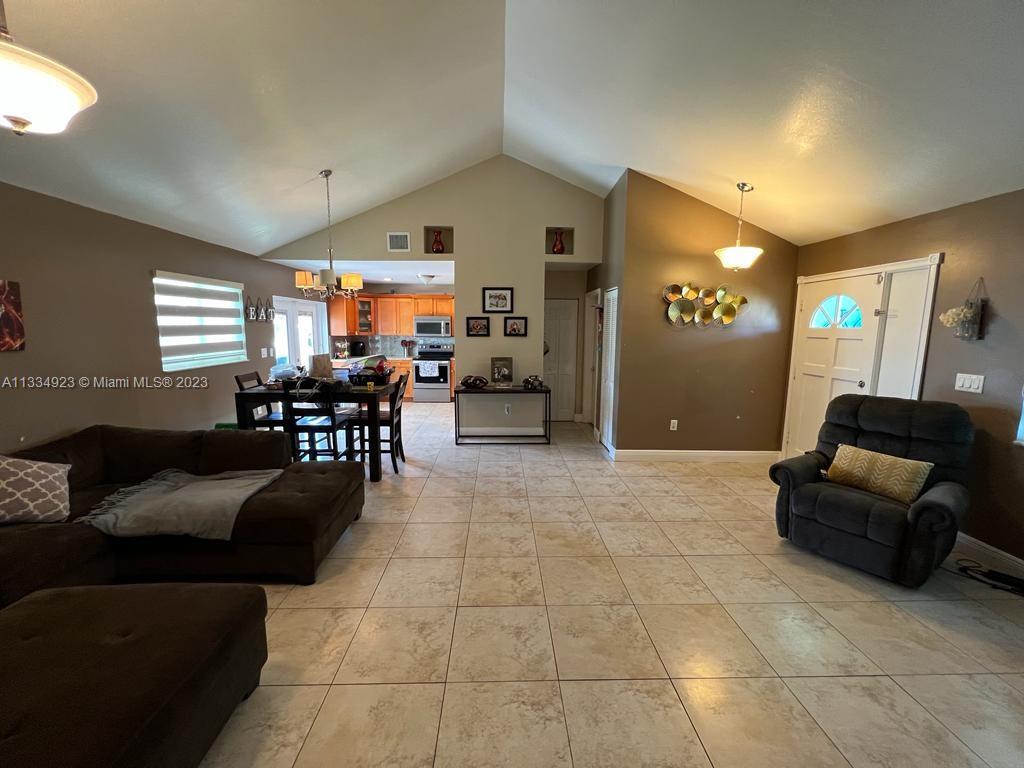 Listing Photo 7
