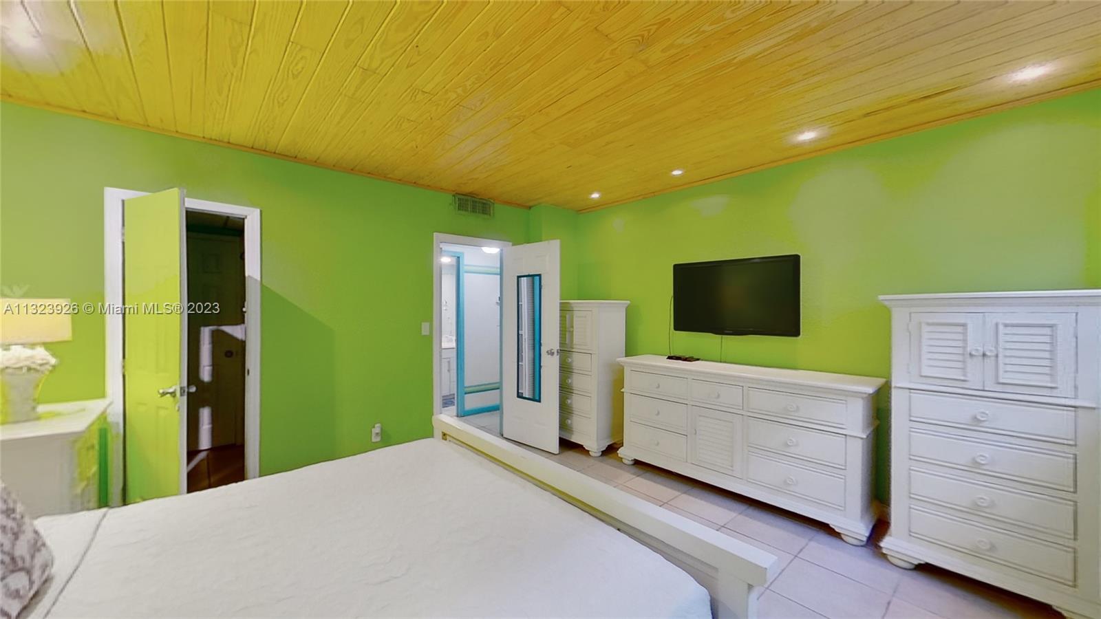 Listing Photo 8