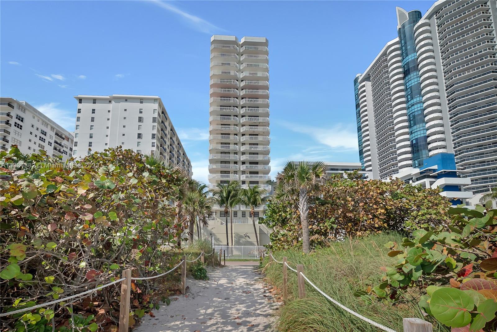 6061  Collins Ave #6D For Sale A11334882, FL