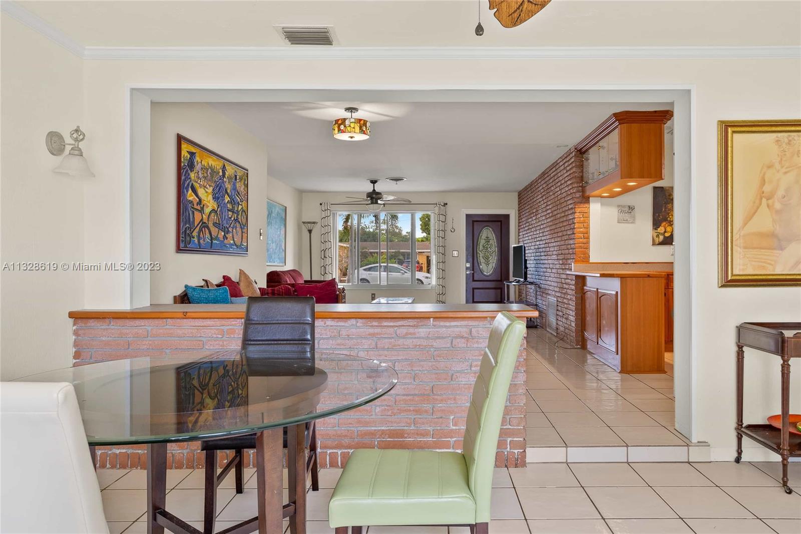 Listing Photo 10