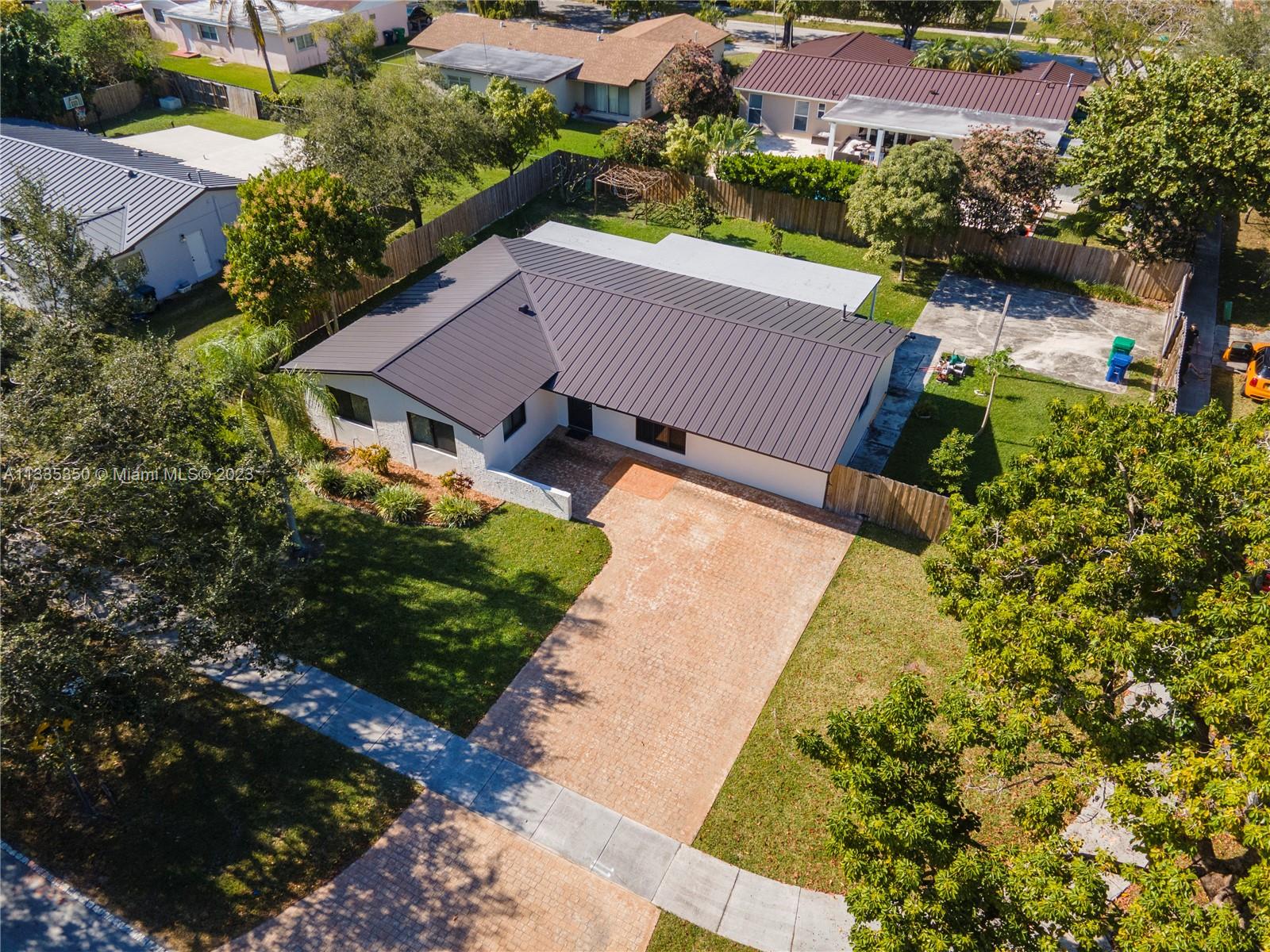 10740 SW 104 Ave  For Sale A11335350, FL