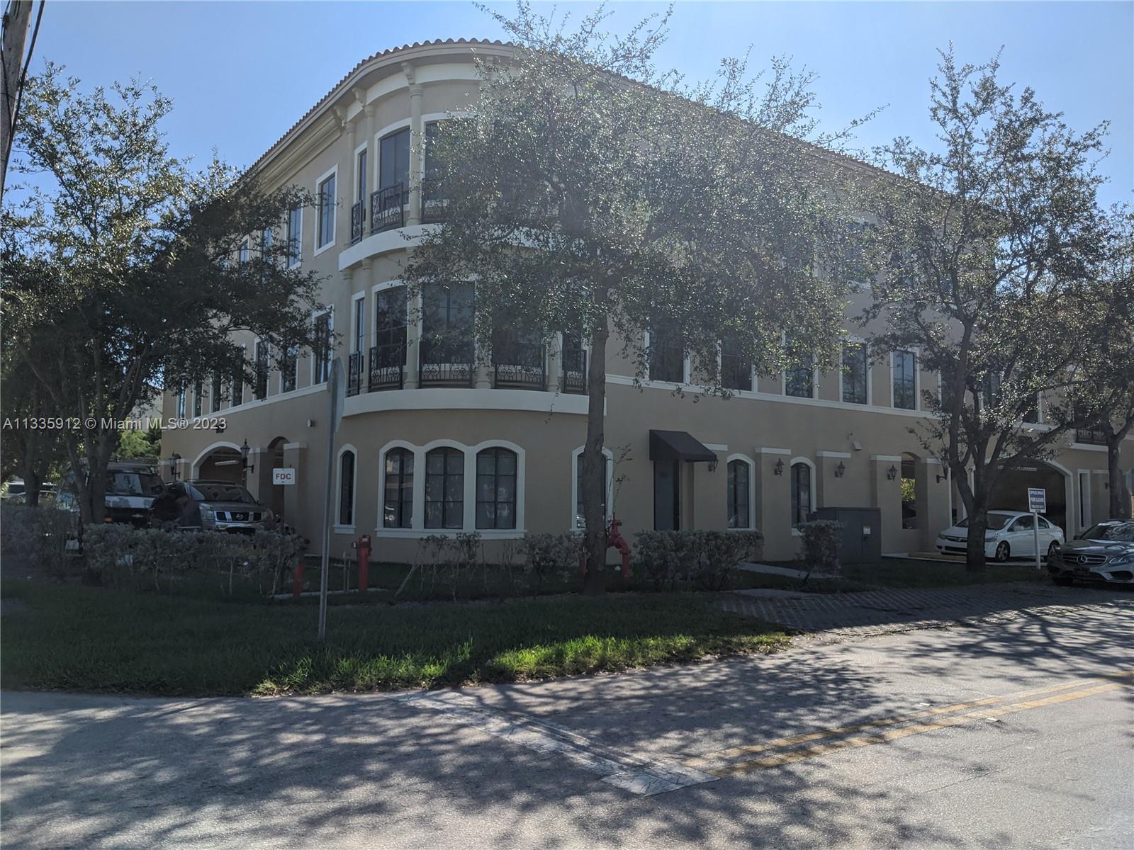 9780 E Indigo St, Palmetto Bay, FL 33157
