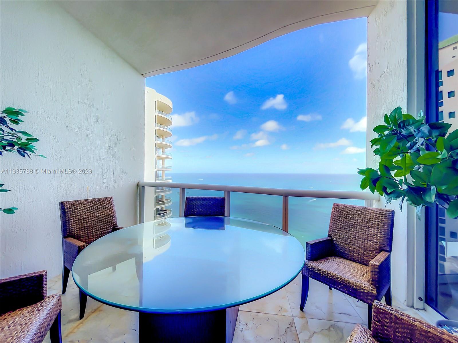 direct ocean view terrace
 east