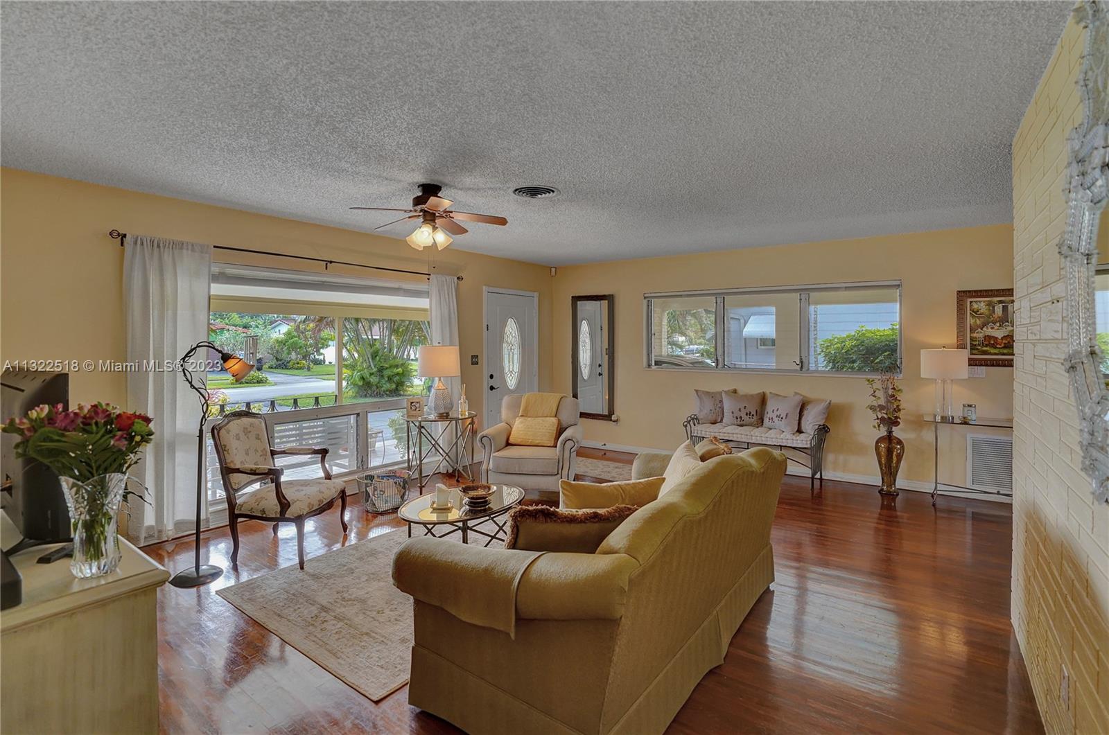 Listing Photo 6