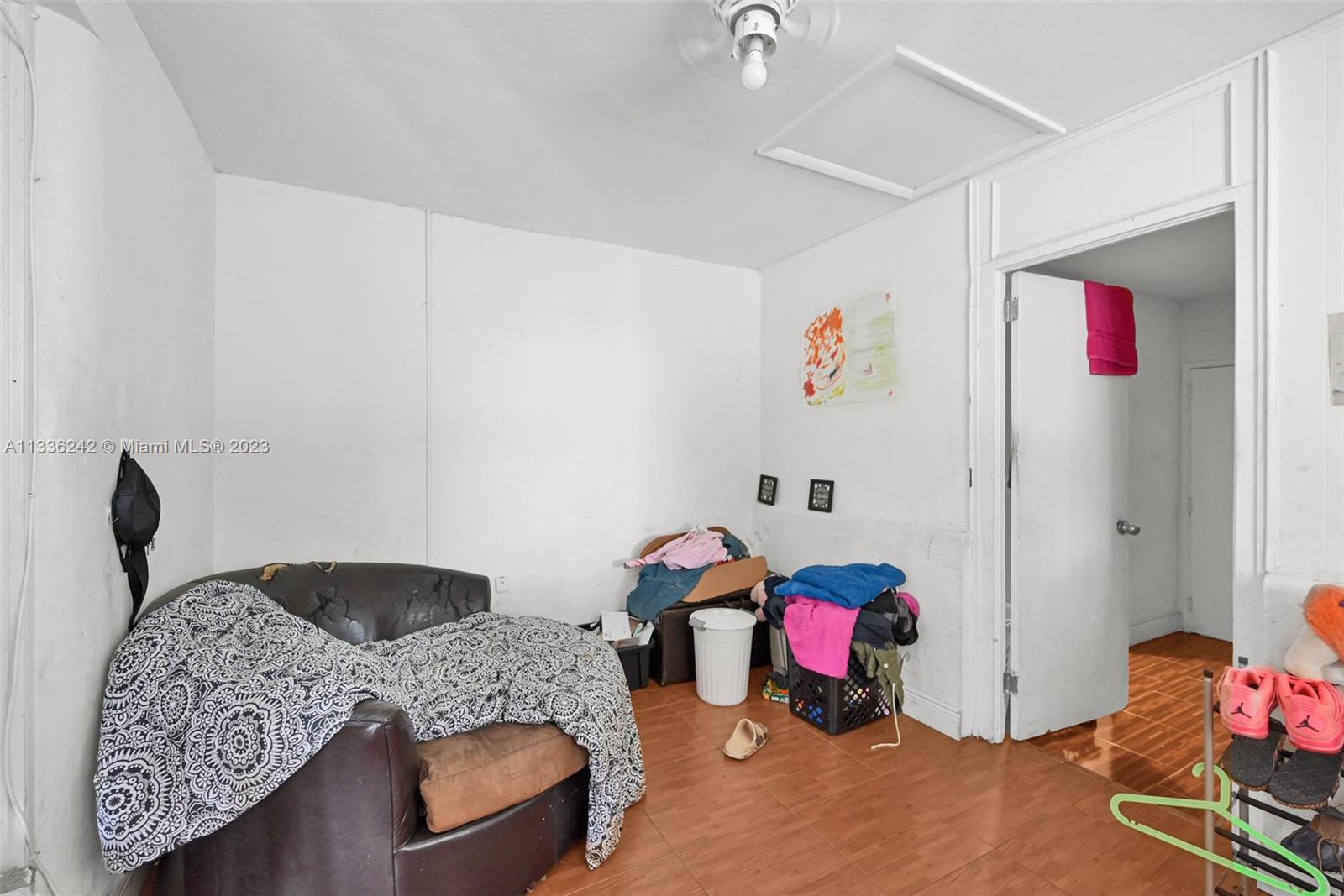 Listing Photo 9
