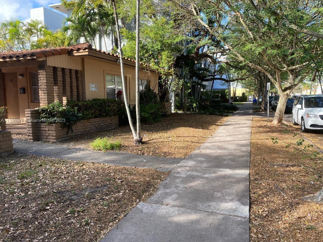 Coral Gables - Rare Find - Assigned parking in front of apt unit - STUDIO  -LARGE - 560 sf - Walk to everywhere in coral gables, close to bus transportation, close to airport, Laundry room on site - Freshly painted, New refigerator, New AC, New electric stove , large clothes closet , Very clean ready to occupy.
Tenant must have good credit, stable job, rental history, suppy current detailed credit report,