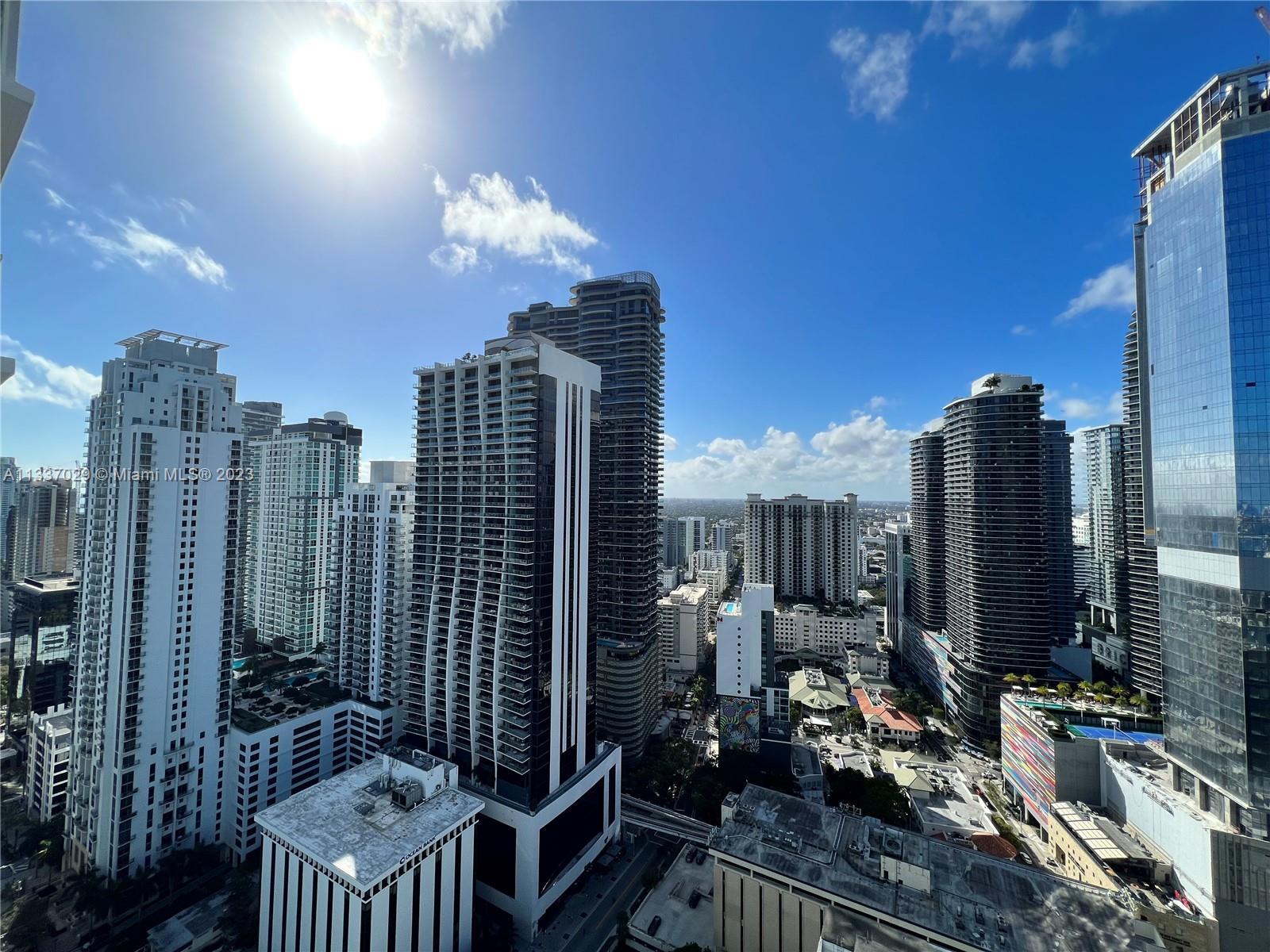 BEST UNIT IN THE HEART OF BRICKELL AT PLAZA. The unit has great views. Upgraded condo with porcelain flooring, built in closets, backsplash designs in kitchen and more! Highly desirable building, The Plaza on Brickell building features two swimming pools, hot tub spa, fitness center, club room, theater & business center.