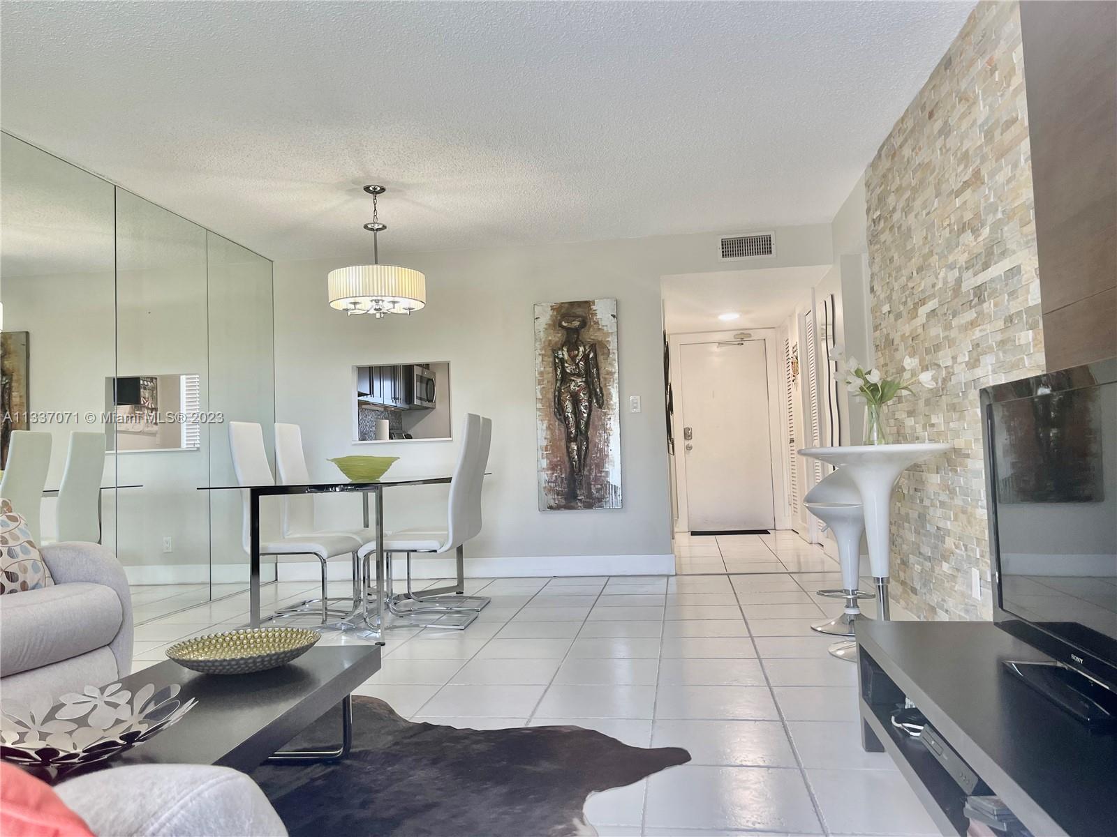 5100  Washington St #506 For Sale A11337071, FL