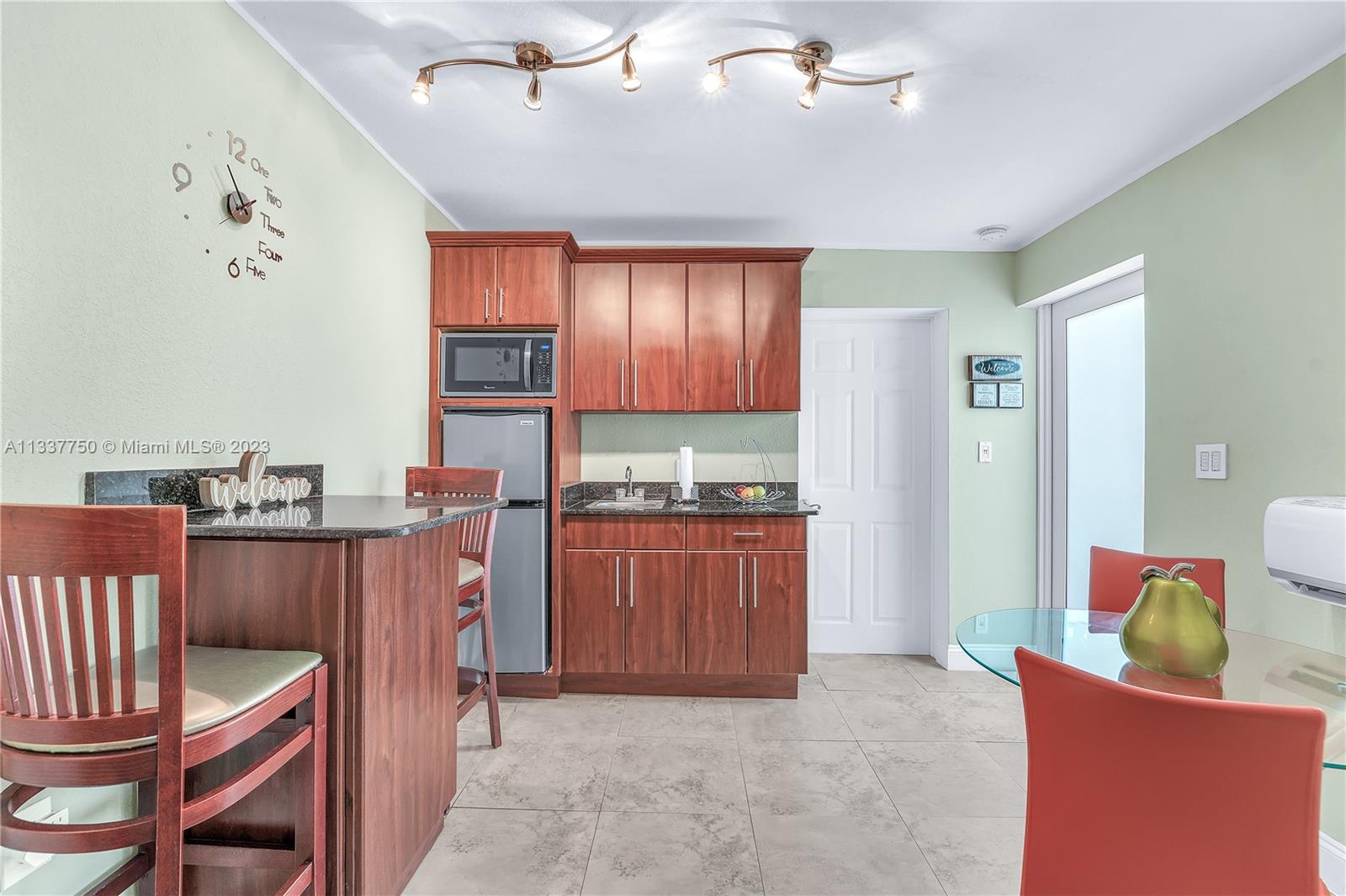Listing Photo 15
