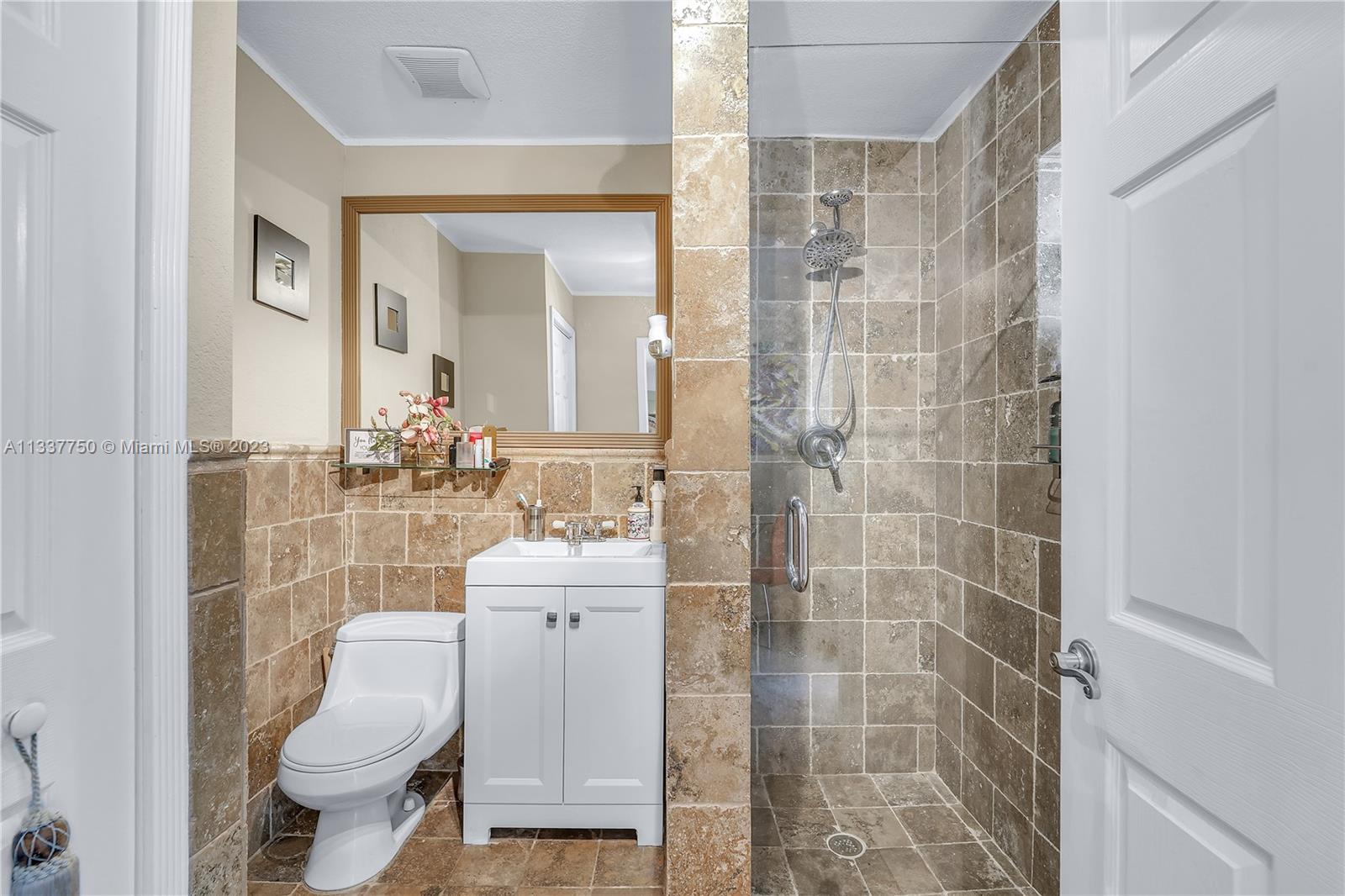 Listing Photo 16
