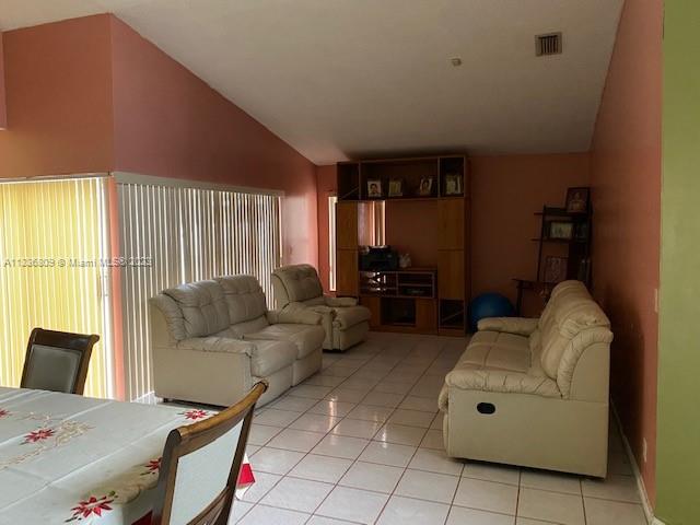 Listing Photo 0