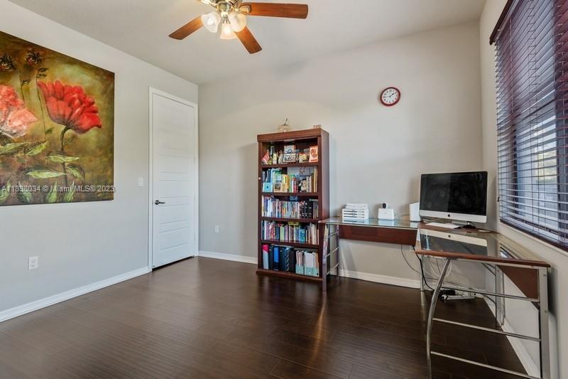 Listing Photo 8