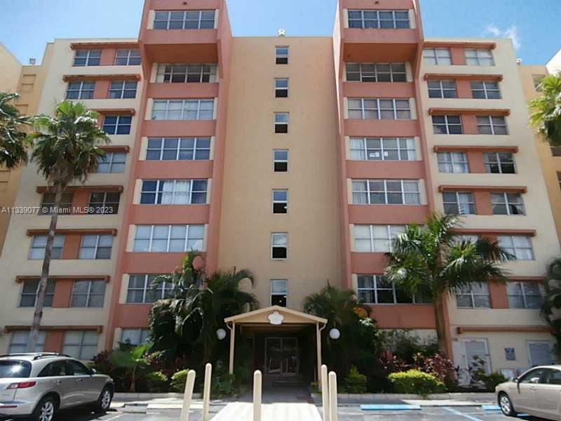 9143 SW 77th Ave #B706 For Sale A11339077, FL
