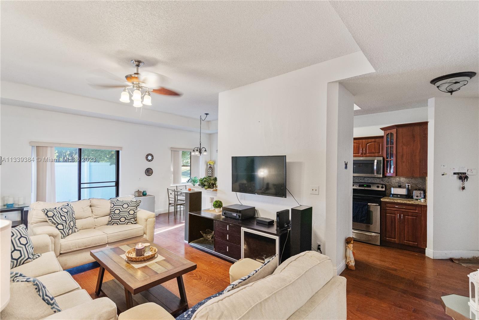 Listing Photo 6