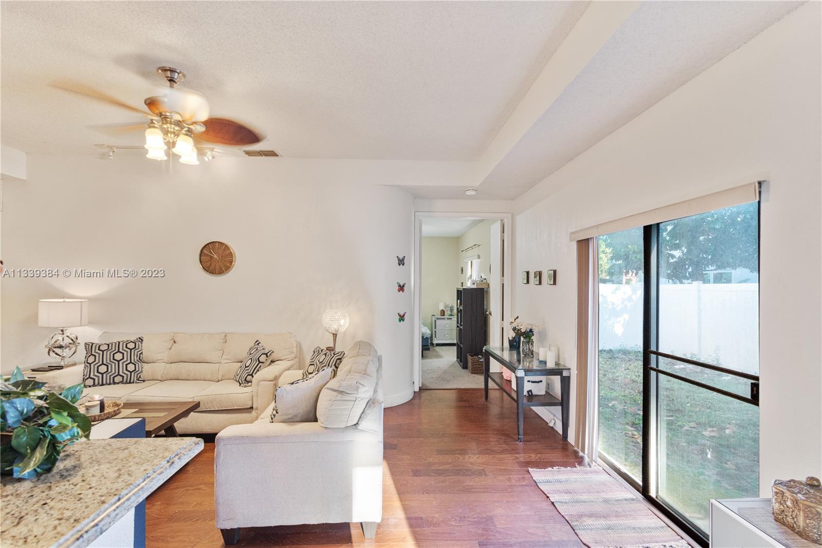 Listing Photo 8