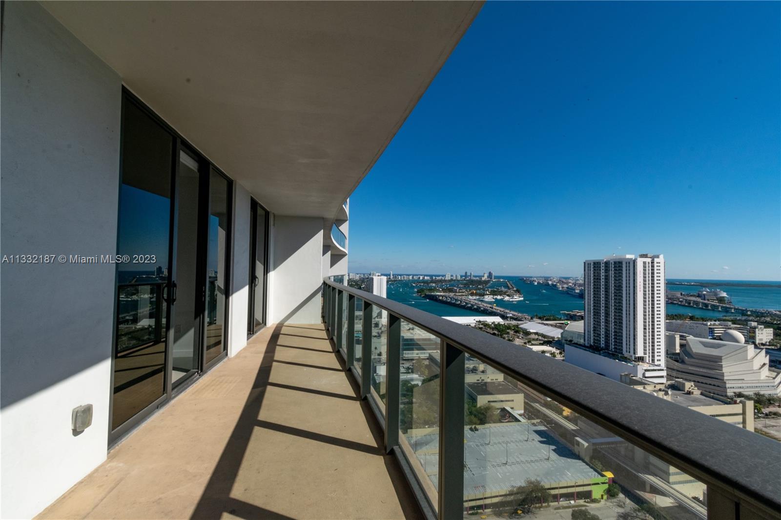 Breathtaking views of the City and Biscayne Bay . This 2/2 unit has the best layout in the building with a split 2 bedrooms with 2 full bath. Washer and Dryer inside the unit, Full open kitchen with Isle and a full windows from floor to roof. Excellent Light. CANVAS building is strategicalley located in the 1 block away from Metromover station, and blocks away from Wynwood, Downtown, and Midtown. Building has sate of the art amenities Gym, Yoga room, Massage room, Theater, 2 pools on 9th floor and 1 pool on top roof. Business Center with Desks and High Speed wifi, Racket court. Pets playground, Social room,  and Sauna.