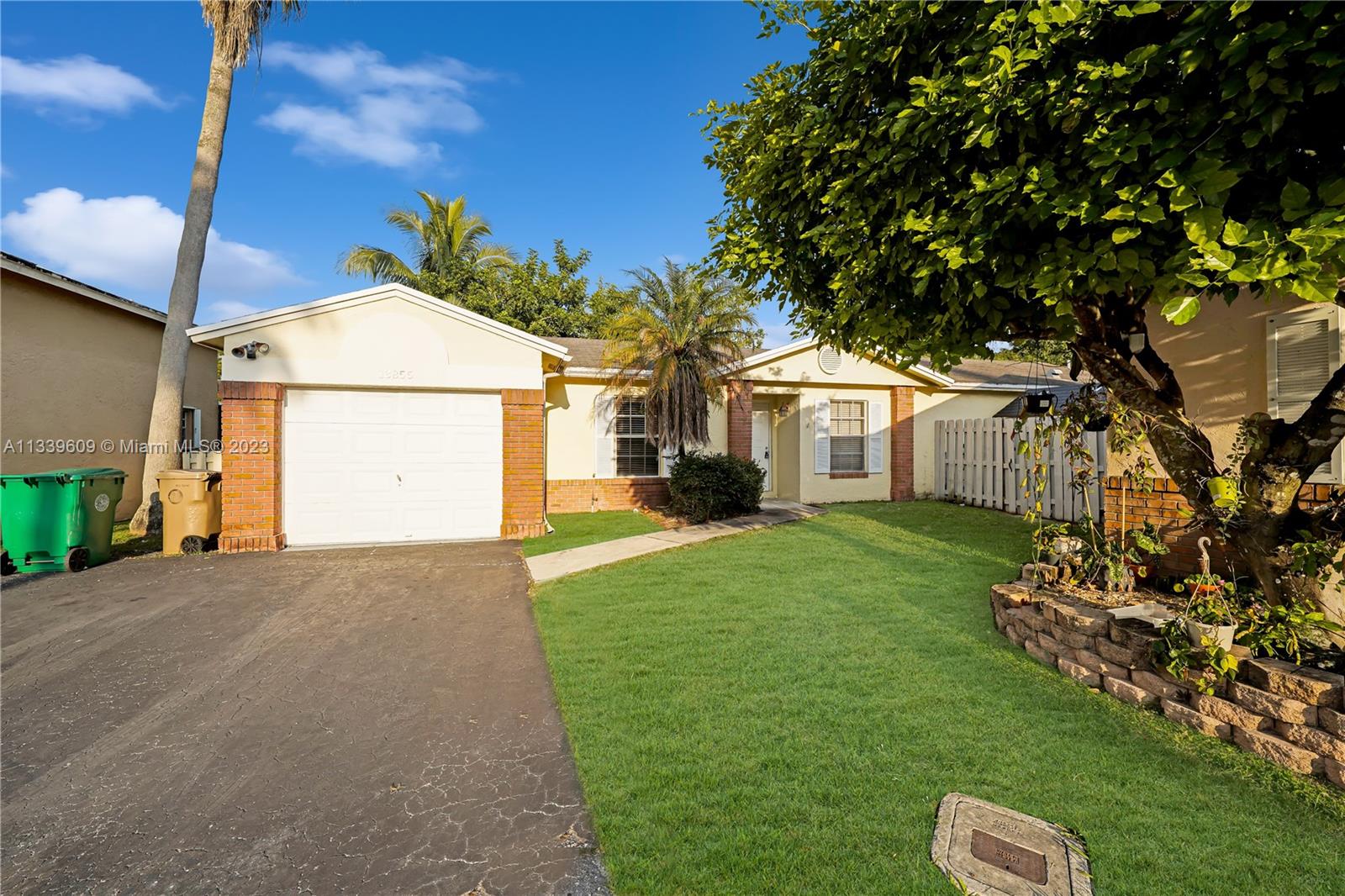 13855  Langley Pl  For Sale A11339609, FL