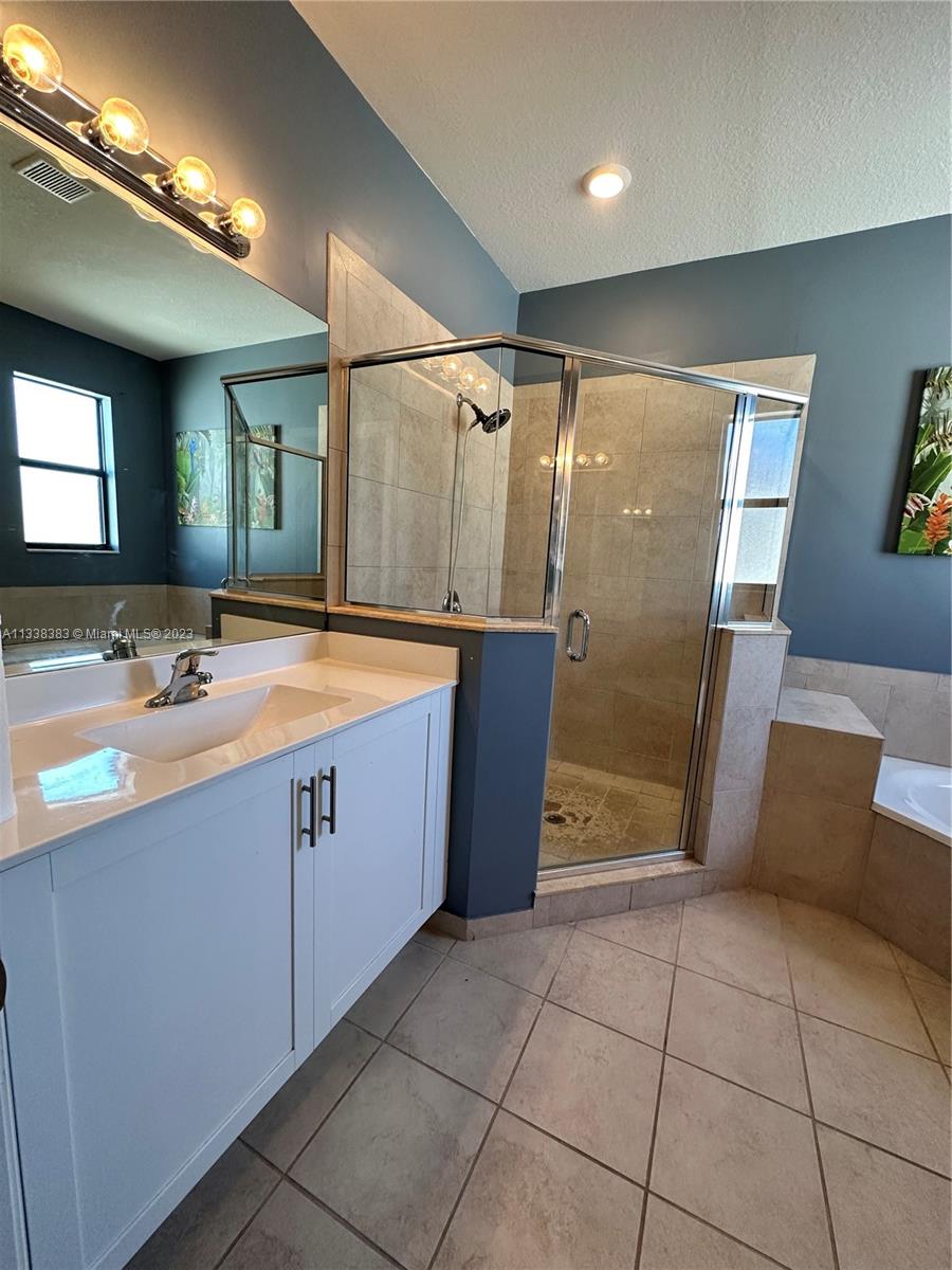 20912 NE 2nd Ct