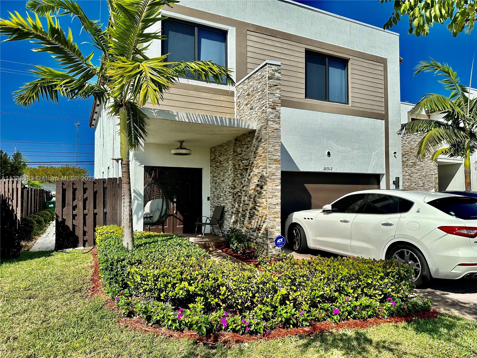 20912 NE 2nd Ct