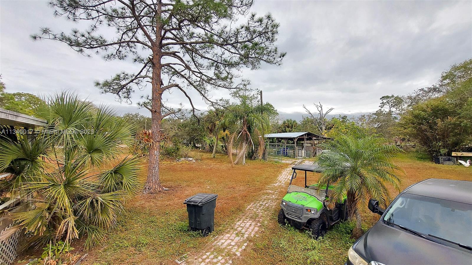 487  avenida del sur  other city - in the state of florida, FL 33440