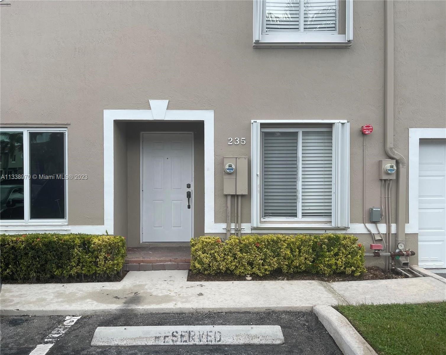 235  Riviera Cir #235 For Sale A11338970, FL