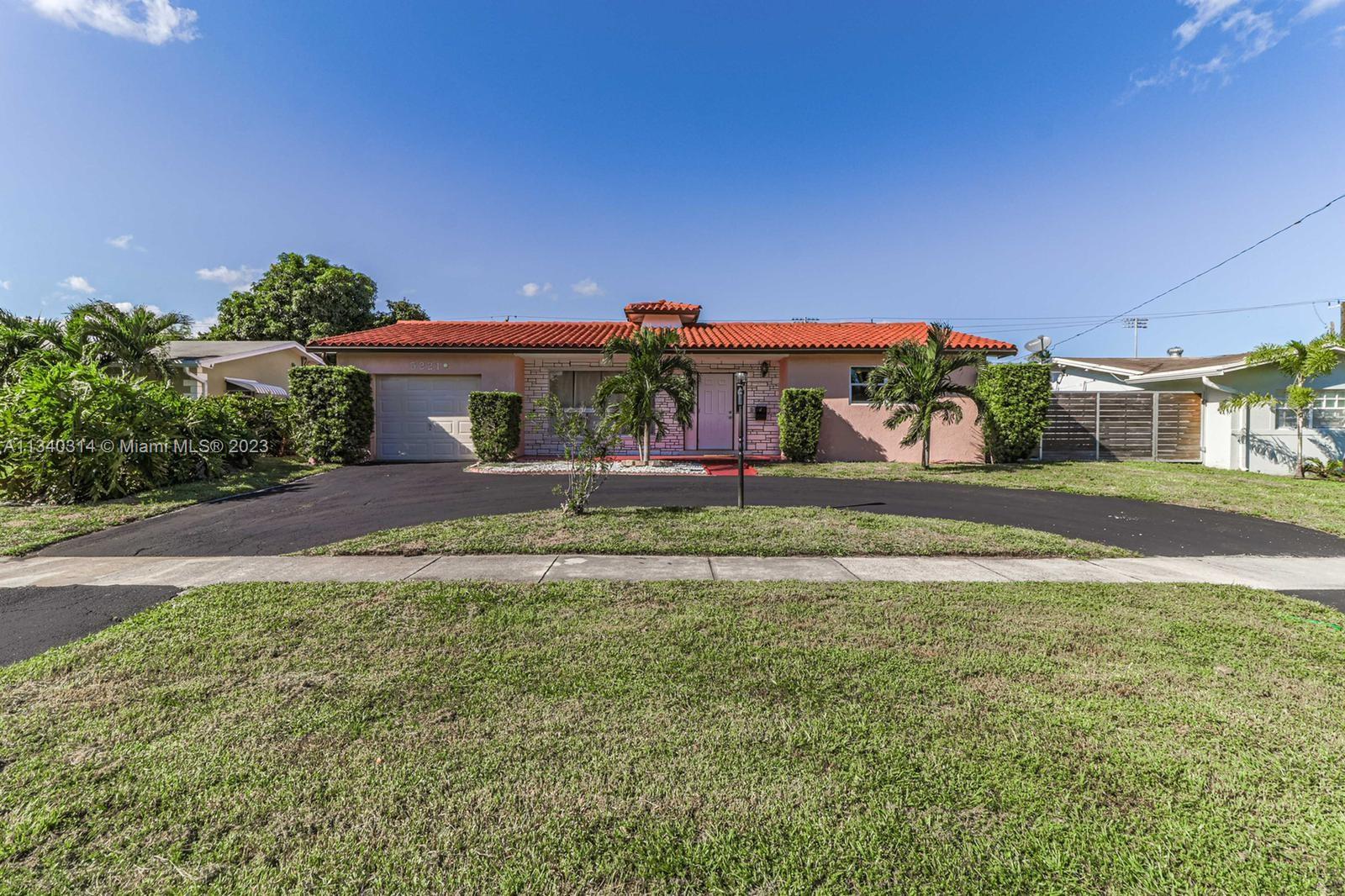 5221  Tyler St  For Sale A11340314, FL