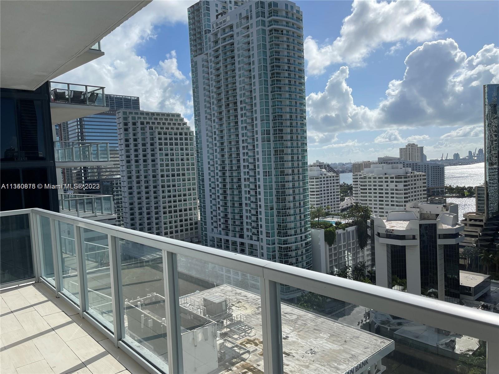 New life by living in the city Premier Brickell Ave address, proximity to many restaurants, bars, cafes, steps to Mary Brickell Village & City Centre, adjacent to People Mover and Metrorail station. Well finished residence with marble floors throughout, open kitchen, private entrance, tons of natural light, east facing balcony. Amenities include swimming pool, gym, concierge, valet and lots more. Close to restaurants.